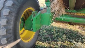 Джон Дир 580 начало формирования рулона