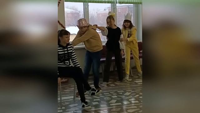 Новогодние площадки 5-9 смотреть онлайн