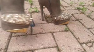 High heels crush Citroen 2CV part 3-4