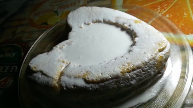 Пытаюсь испечь бисквит... смотреть онлайн