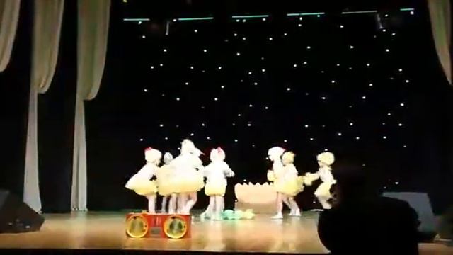 Танец Цыплят смотреть онлайн