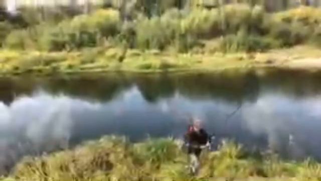 Рыбалка 20 сентября 2018. на речке))) смотреть онлайн