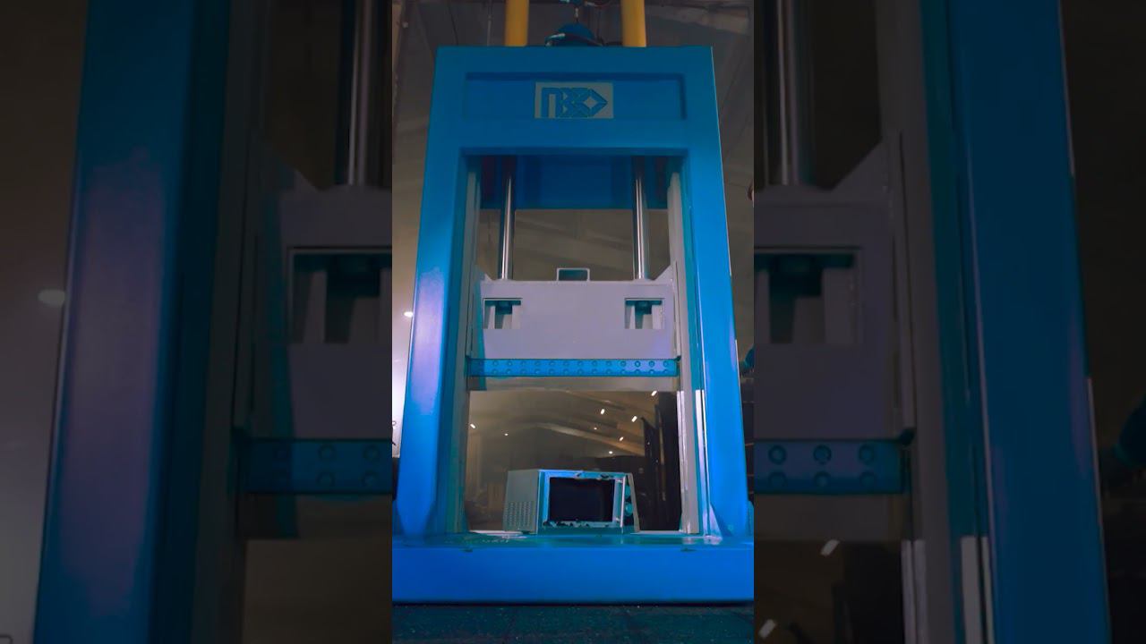 УНИЧТОЖАЕМ микроволновку смотреть онлайн