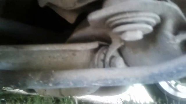 Стук в подвеске при вывороте колес Ауди 80 смотреть онлайн