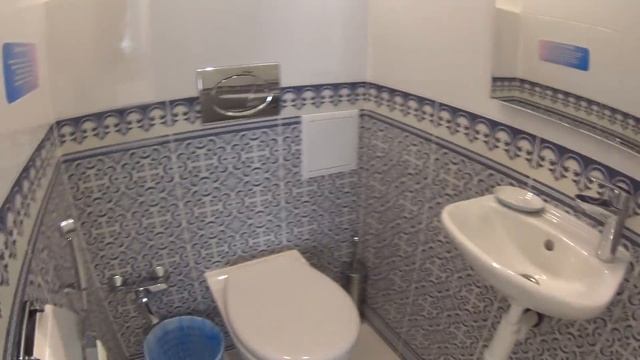 КРЫМ. УСЛУГИ в отелях КРЫМА! ПЛЯЖ. Сервис.Отзывы. ЦЕНЫ. ЛЕТНИЙ СЕЗОН! Отель КАПРИ. Крым 2018 смотреть онлайн