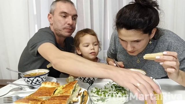 ?СРАЗУ ТРИ РЕЦЕПТА/?ЛУКОВЫЙ ПИРОГ/?СУП МАШХУРДА/?КВАСИМ КАПУСТУ смотреть онлайн