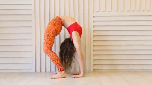training STRETCHING How to get INSANE, CONTORTIONIST смотреть онлайн