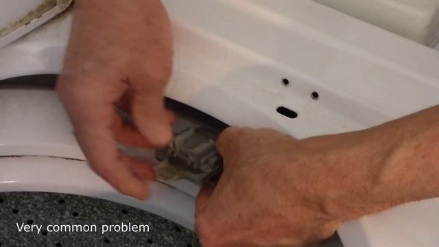 Wash Machine Won't Drain or Spin - EASY 5 Minute Fix! смотреть онлайн