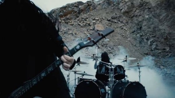 Arch enemy   -  The eagle flies alone