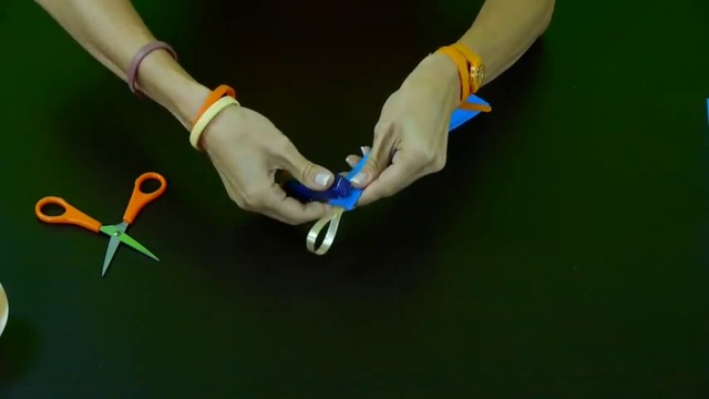 Как из бумаги сделать новогодний фонарик