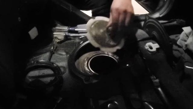 How To Change G35 Fuel Tank Sending Unit - Gas Gauge Fix смотреть онлайн