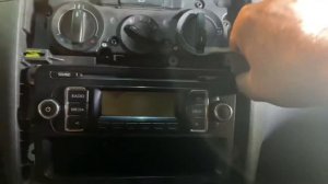 Volkswagen Caddy radio removal how to