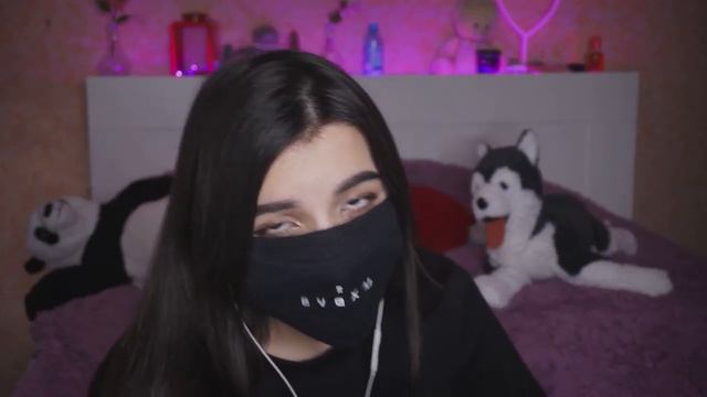 Tenderlybae поет - VEGAS АВТОГРАФ (cover) смотреть онлайн