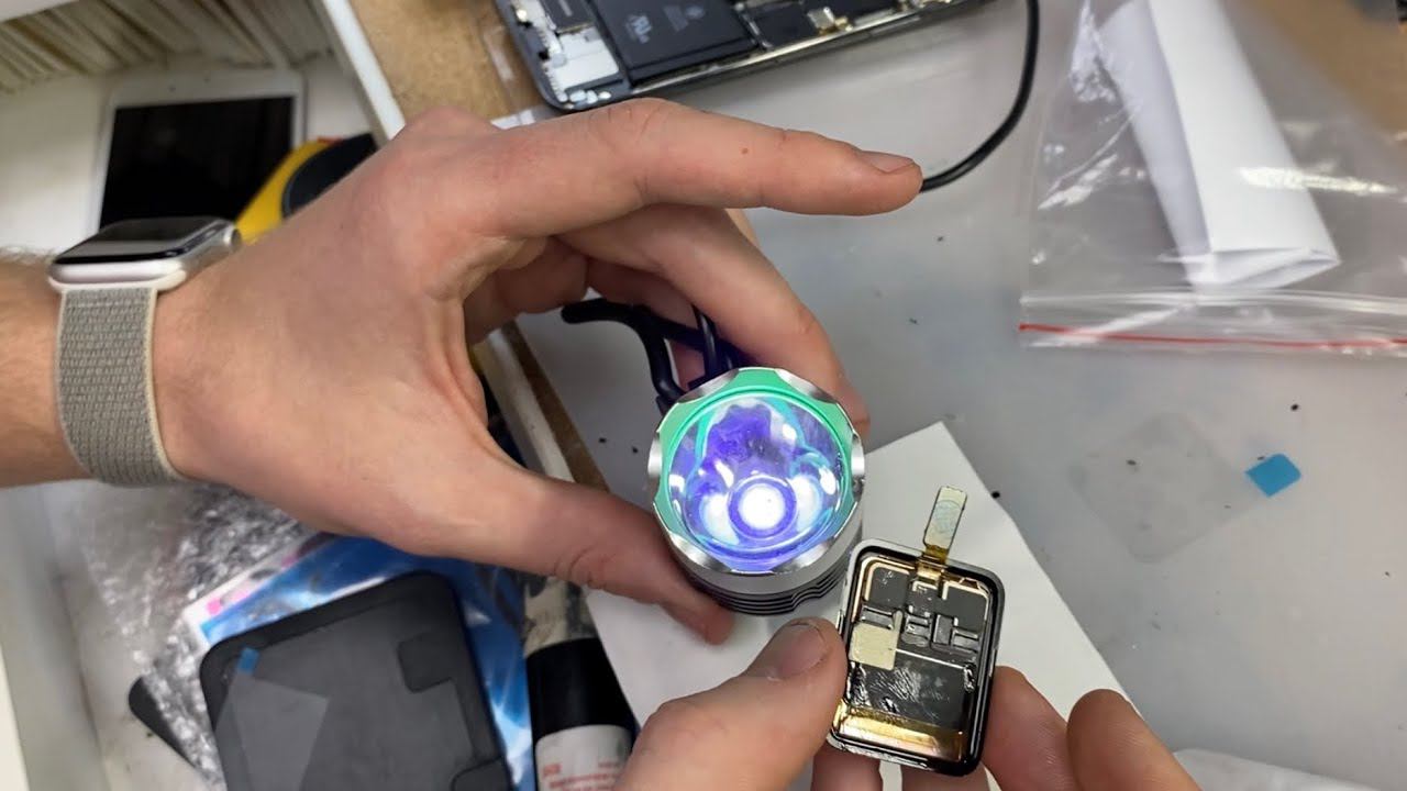 Стекло Apple Watch посадили на клей смотреть онлайн