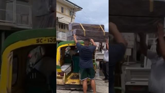 We don’t need a truck! Tricycle will do ? #philippine #travel #adventures #car #tricycle смотреть онлайн