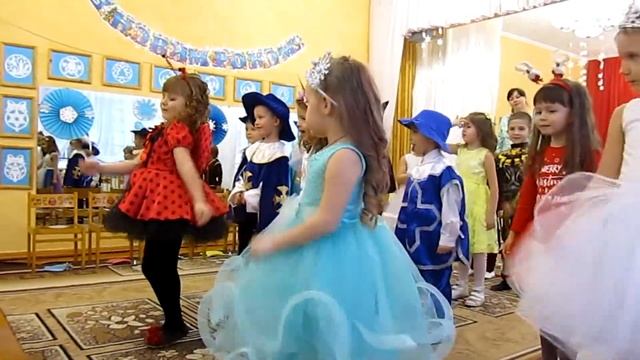 Новый Год д/с 4 Подсолнухи 24 12 19 смотреть онлайн