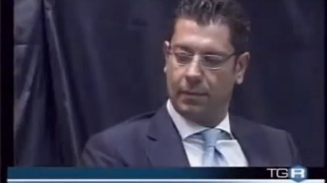 Il Presidente Gianfranco Fini a Catanzaro смотреть онлайн