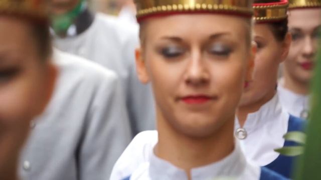 Dziesmu un deju svētku gājiens 2018 смотреть онлайн