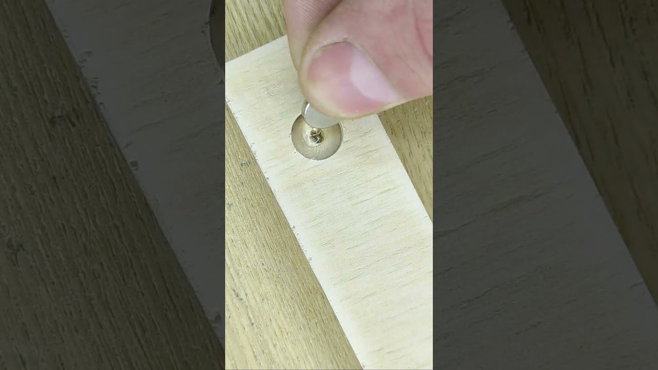 Возьми на заметку эту хитрость! Как зажать деталь в тиски, не повредив ее поверхность? #shorts смотреть онлайн