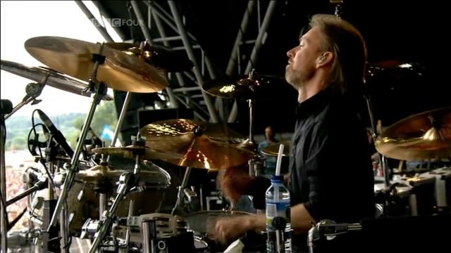 Status Quo - Caroline - Glastonbury Festival 28-6 2009 смотреть онлайн