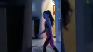 Танец племянницы на свадьбе