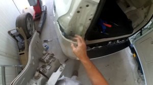 Toyota Land Cruiser Prado 150 - как снять задний бампер и фонари.