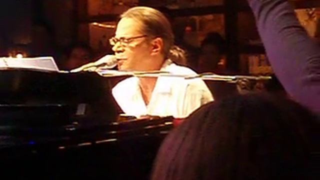 stefanos korkolis live sto gazarte "stous pente anemous" смотреть онлайн