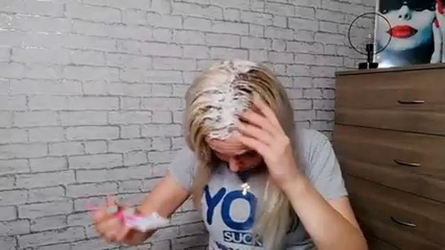 ЩАДЯЩЕЕЕ ОСВЕТЛЕНИЕ ВОЛОС В ДОМАШНИХ УСЛОВИЯХ, НА 3% ОКИСЛИТЕЛЕ// БЛОНД БЕЗ ЖЕЛТИЗНЫ (часть 1)//202 смотреть онлайн