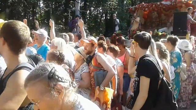 Харе кришна в Сокольниках смотреть онлайн