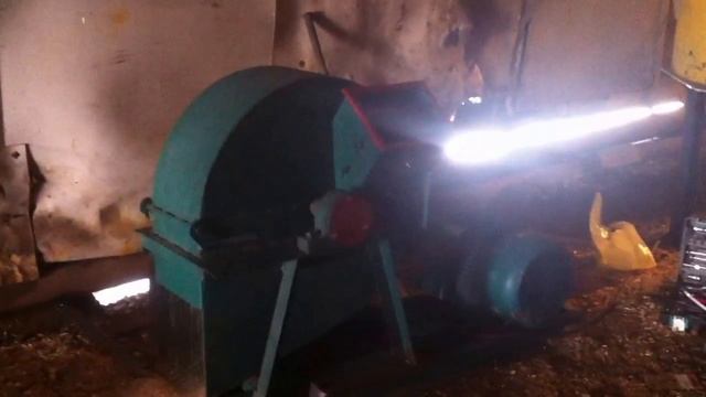 Производство щепы для арболита на дробилке М600. смотреть онлайн