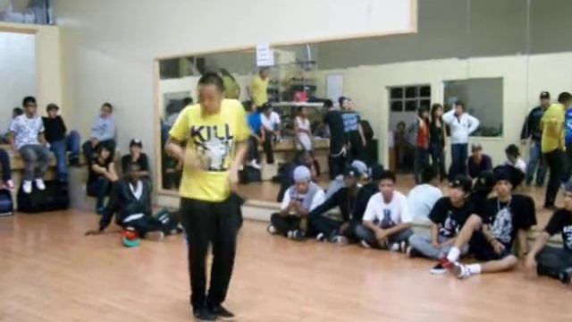 Popping and Locking Bracket: Kid Robot (Malfunktion) vs. Funky-T(808 Breakers) TIEBREAKER смотреть онлайн
