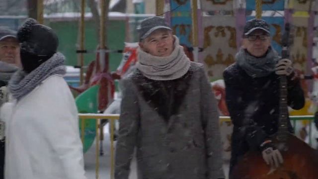 К нам на праздничную ёлку смотреть онлайн