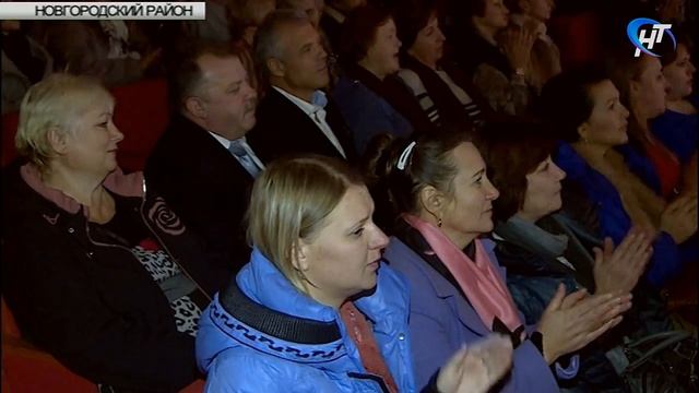 В Чечулино чествовали лучших представителей сельскохозяйственной отрасли Новгородского района смотреть онлайн