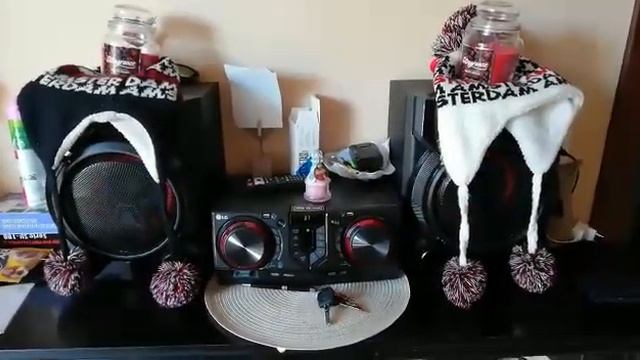 LG CJ65 BASS TEST смотреть онлайн