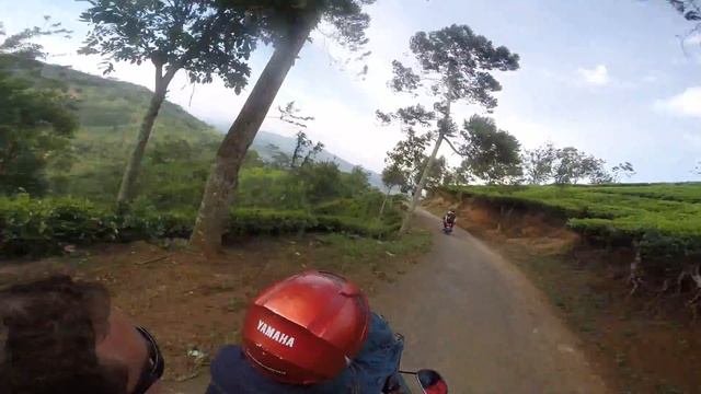 Middle Java Me, motorcycle driver and my small 26kg backpack myGOPR9994 смотреть онлайн
