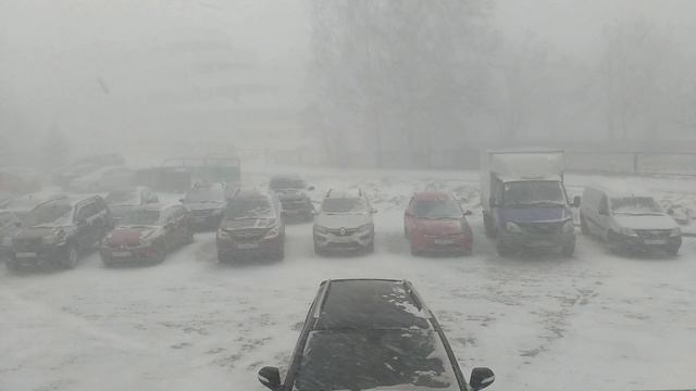 BLIZZARD STORM IN SIBERIA!!! УРАГАН В КЕМЕРОВО!!! ШКОЛЬНИКИ ПОПАЛИ В МЕТЕЛЬ !!! 18.04.19 смотреть онлайн