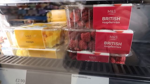First Time Grocery Shopping at M&S - Is this the best British supermarket?! смотреть онлайн