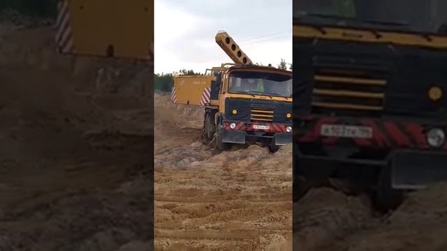 Tatra UDS-114 лучше чем экскаватор Hitachi смотреть онлайн