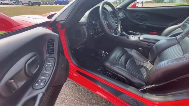 2004 Chevrolet Corvette Montevideo смотреть онлайн