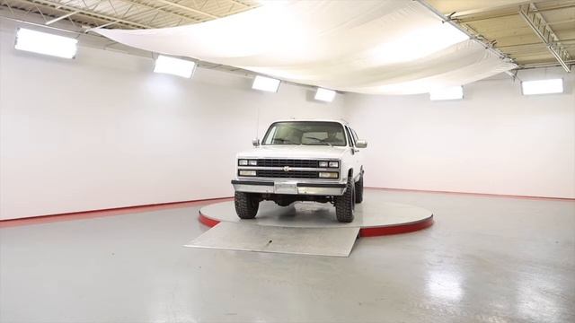 1989 CHEVROLET SUBURBAN смотреть онлайн