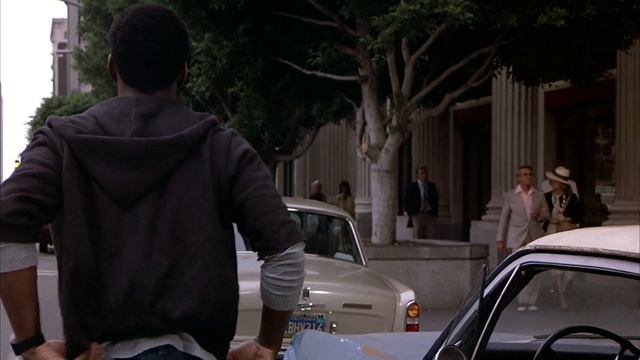 Beverly Hills Cop (1984) - Axel Foley Goes to Beverly Hills смотреть онлайн