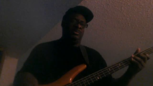 IBANEZ SR 700 4 string bass смотреть онлайн