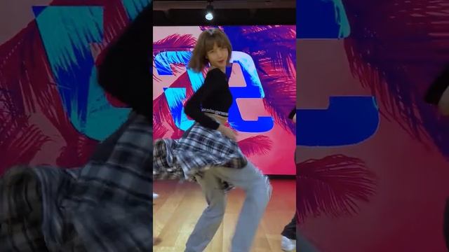 LISA 'SG' mirrored Dance Practice смотреть онлайн