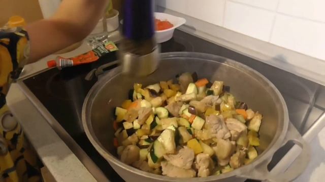 Рагу из курицы и овощей смотреть онлайн