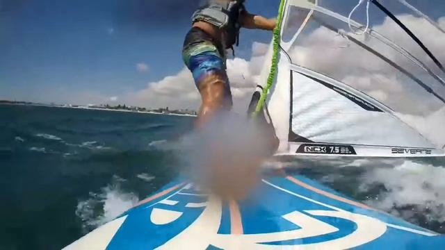 катаемся на виндсерфинге