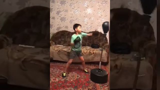 Бокс удар ногами вертушка таеквондо дети смотреть онлайн