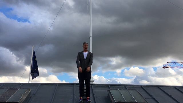 Maurizio Cattelan . October 2016 смотреть онлайн