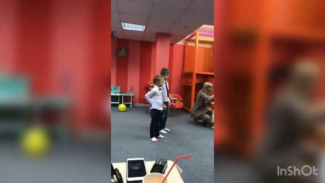 День рождение Эмилии 2 года . смотреть онлайн