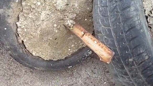 Как сделать прочные опоры, на которые можно повесить брезент над машиной. смотреть онлайн