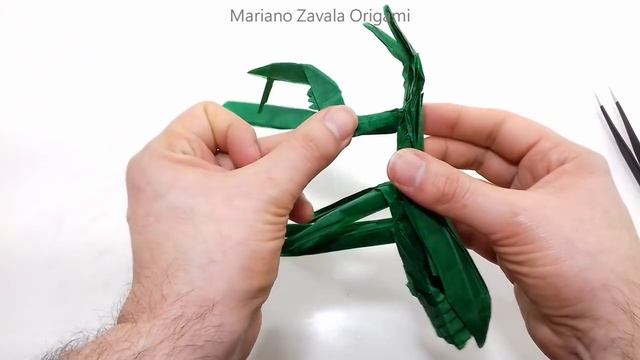 ORIGAMI PRAYING MANTIS TUTORIAL (Satoshi Kamiya) PART 5 折り紙 カマキリ Insects Mantis Religiosa смотреть онлайн